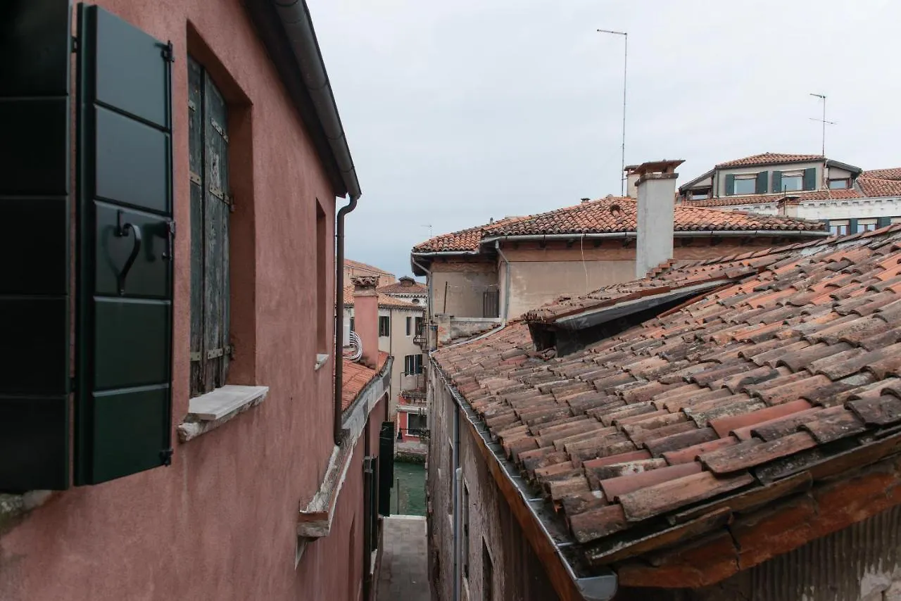 Ca Arlecchino Daire Venedik 0*,