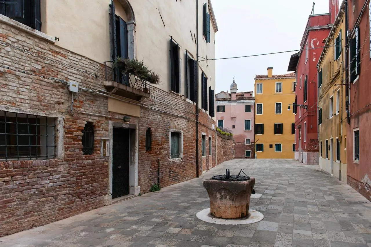 Ca Arlecchino Daire Venedik